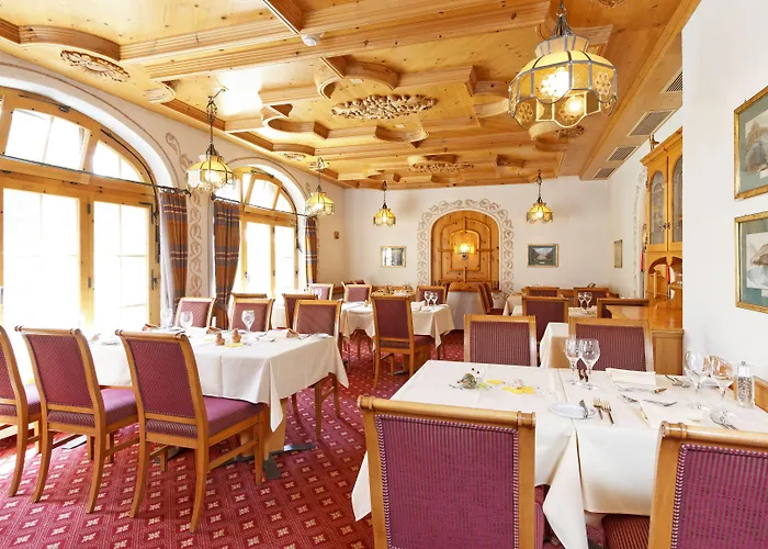 호텔 더비 그린덴발트 수페리어 3*