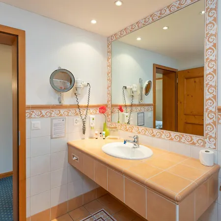 Derby Swiss Quality 3*